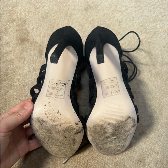 Black caged laced up heeled sandals - Picture 4 of 4